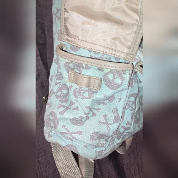 Drawstring backpack - Picture 3 of 5